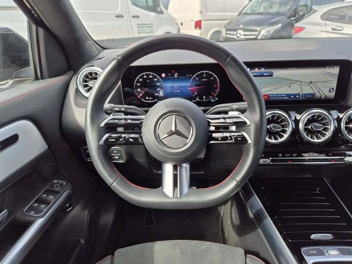 Mercedes-Benz GLA SUV usata  (18)