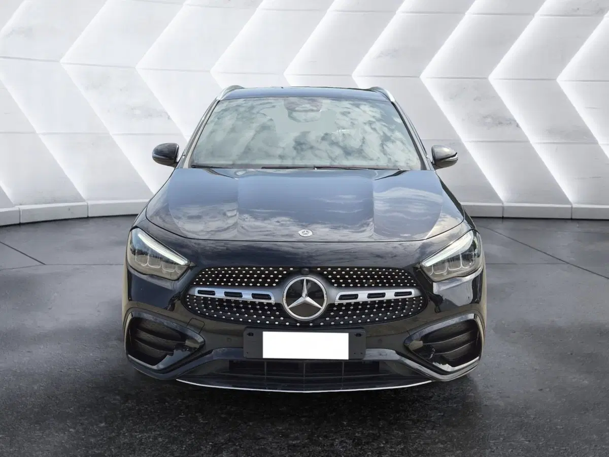Mercedes-Benz GLA SUV usata  (2)