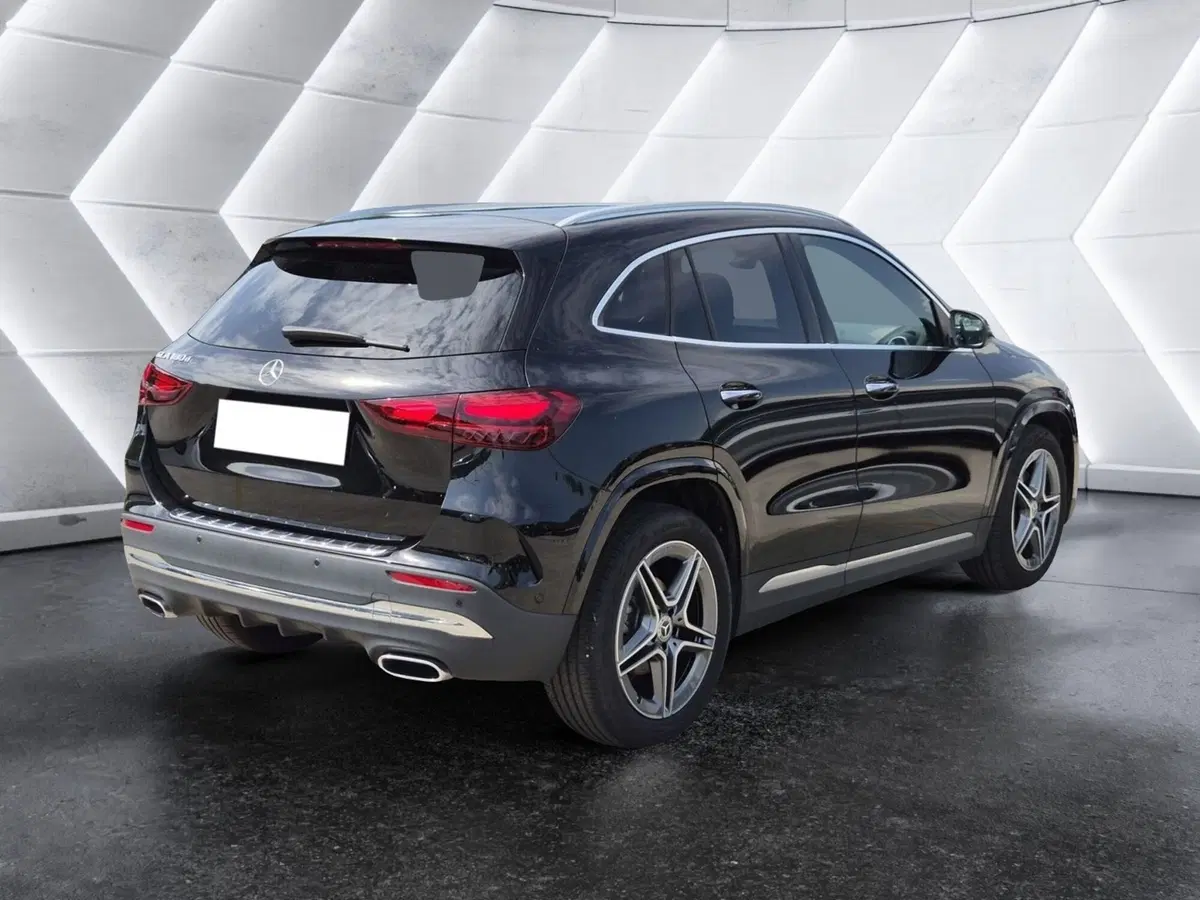 Mercedes-Benz GLA SUV usata  (4)