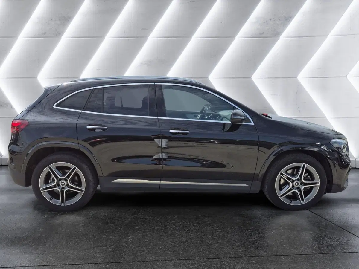 Mercedes-Benz GLA SUV usata  (5)