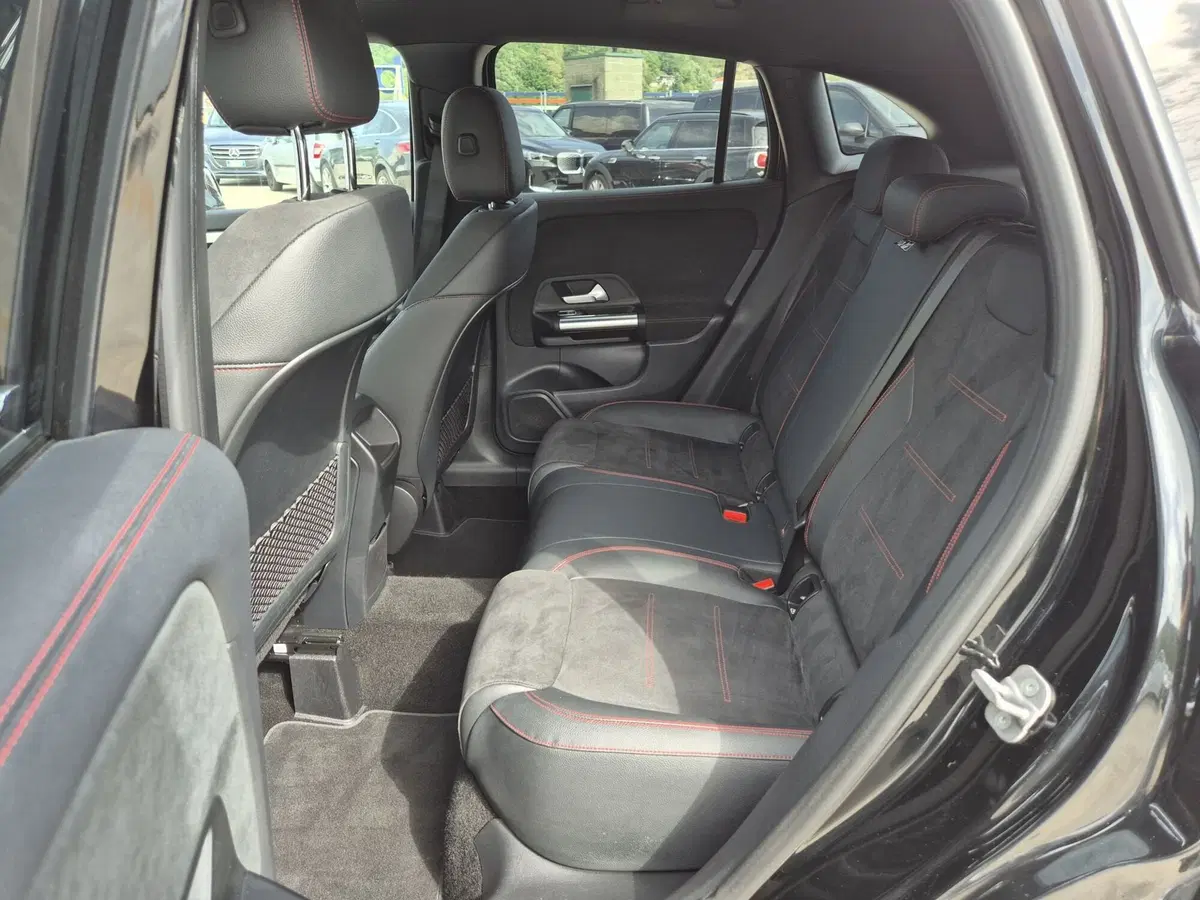 Mercedes-Benz GLA SUV usata  (7)