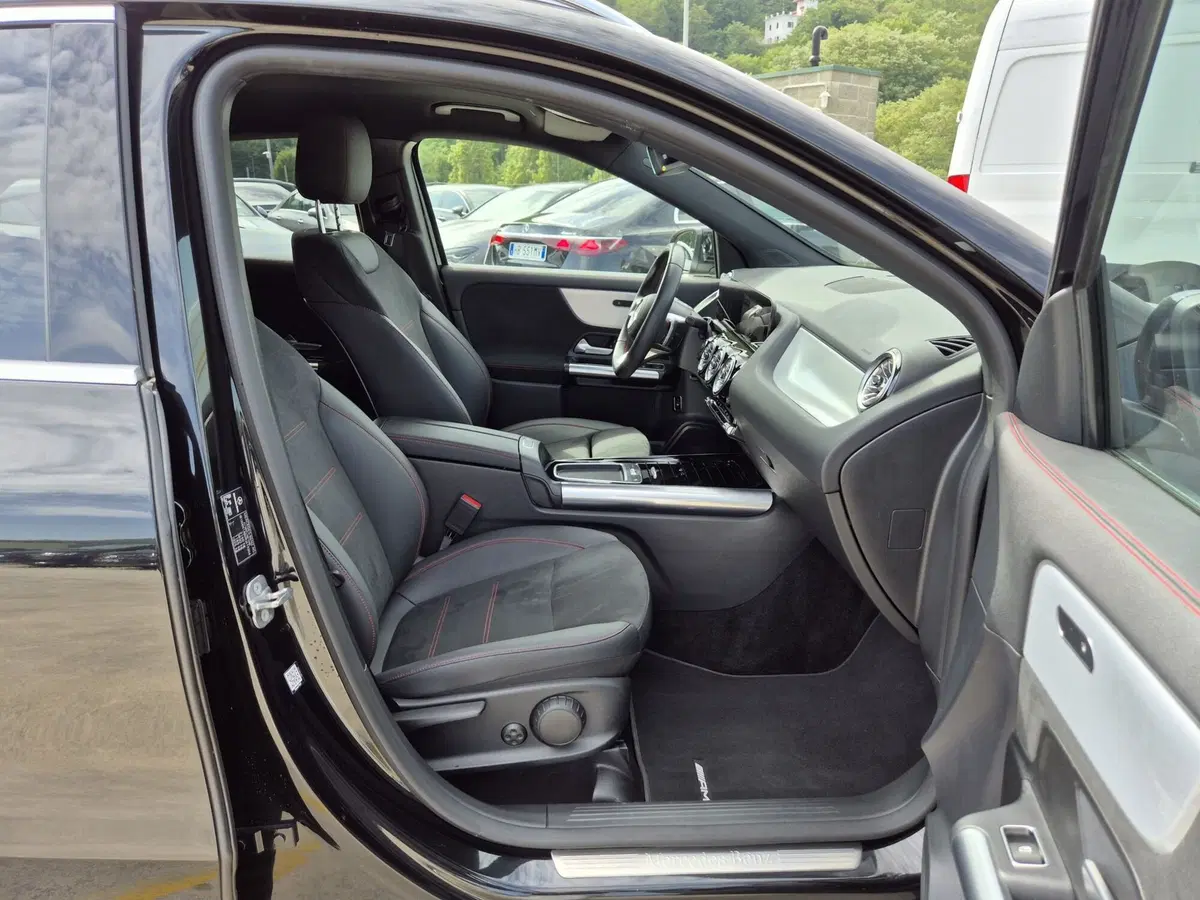 Mercedes-Benz GLA SUV usata  (9)