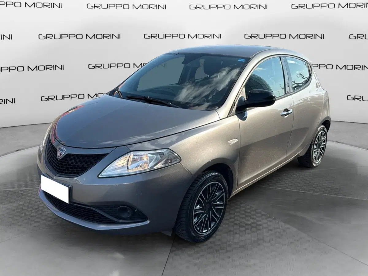 Lancia Ypsilon usata a Mantova