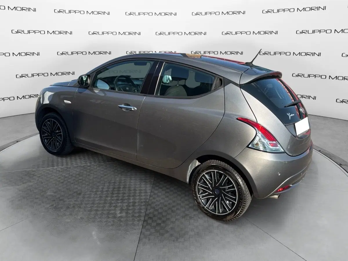 Lancia Ypsilon usata a Mantova (3)
