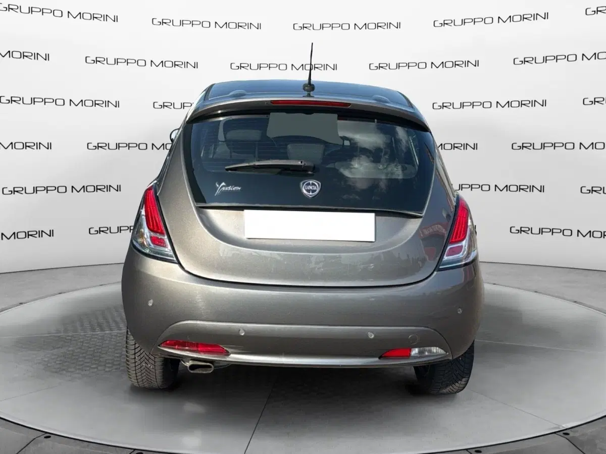 Lancia Ypsilon usata a Mantova (4)
