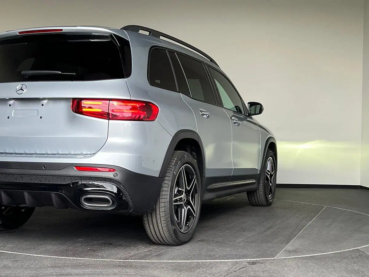 Mercedes-Benz GLB nuova a Bergamo (12)