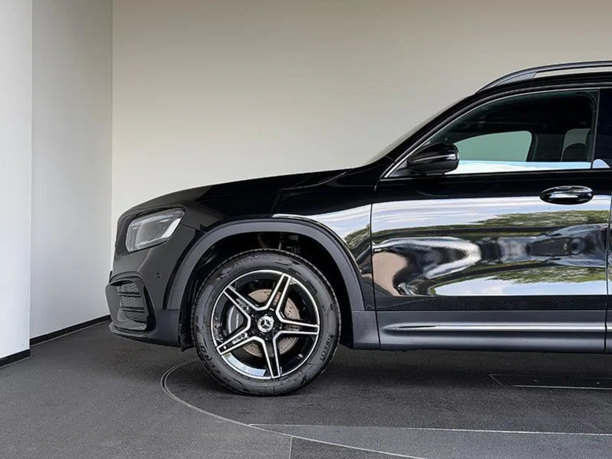 Mercedes-Benz GLB nuova a Bergamo (4)