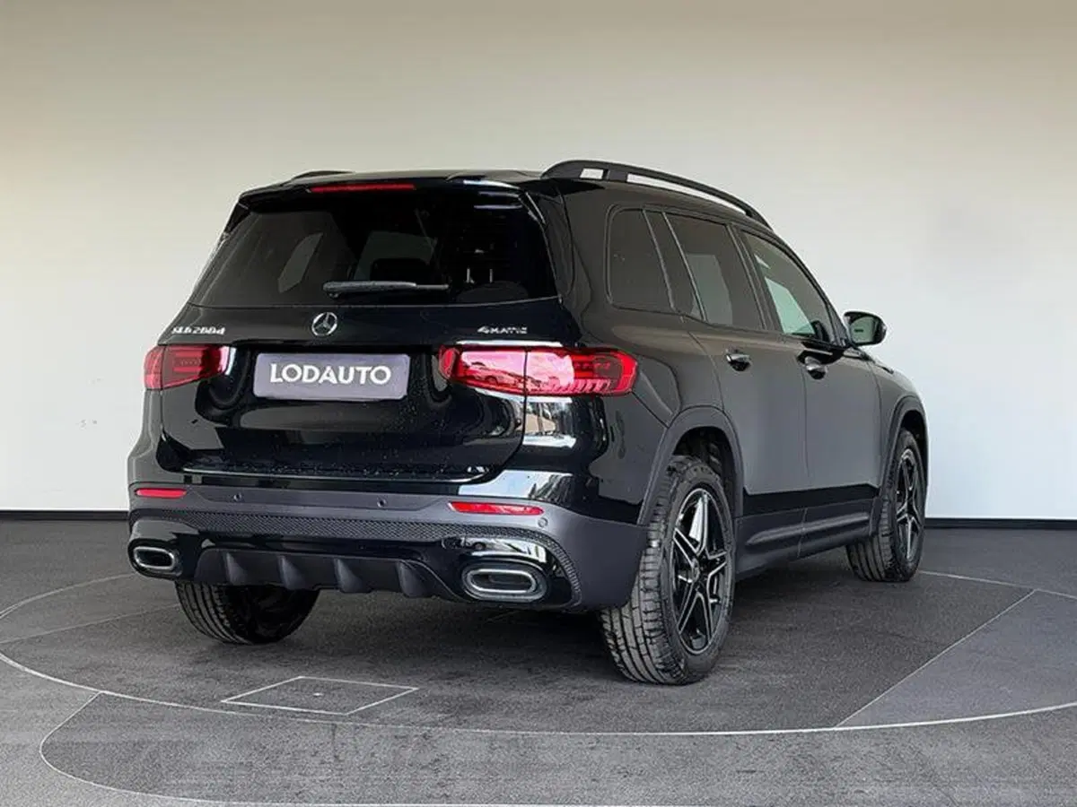 Mercedes-Benz GLB nuova a Bergamo (5)
