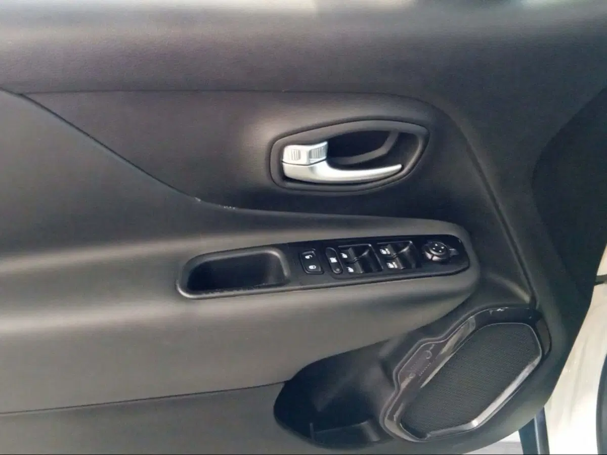 Jeep Renegade usata a Siena (17)