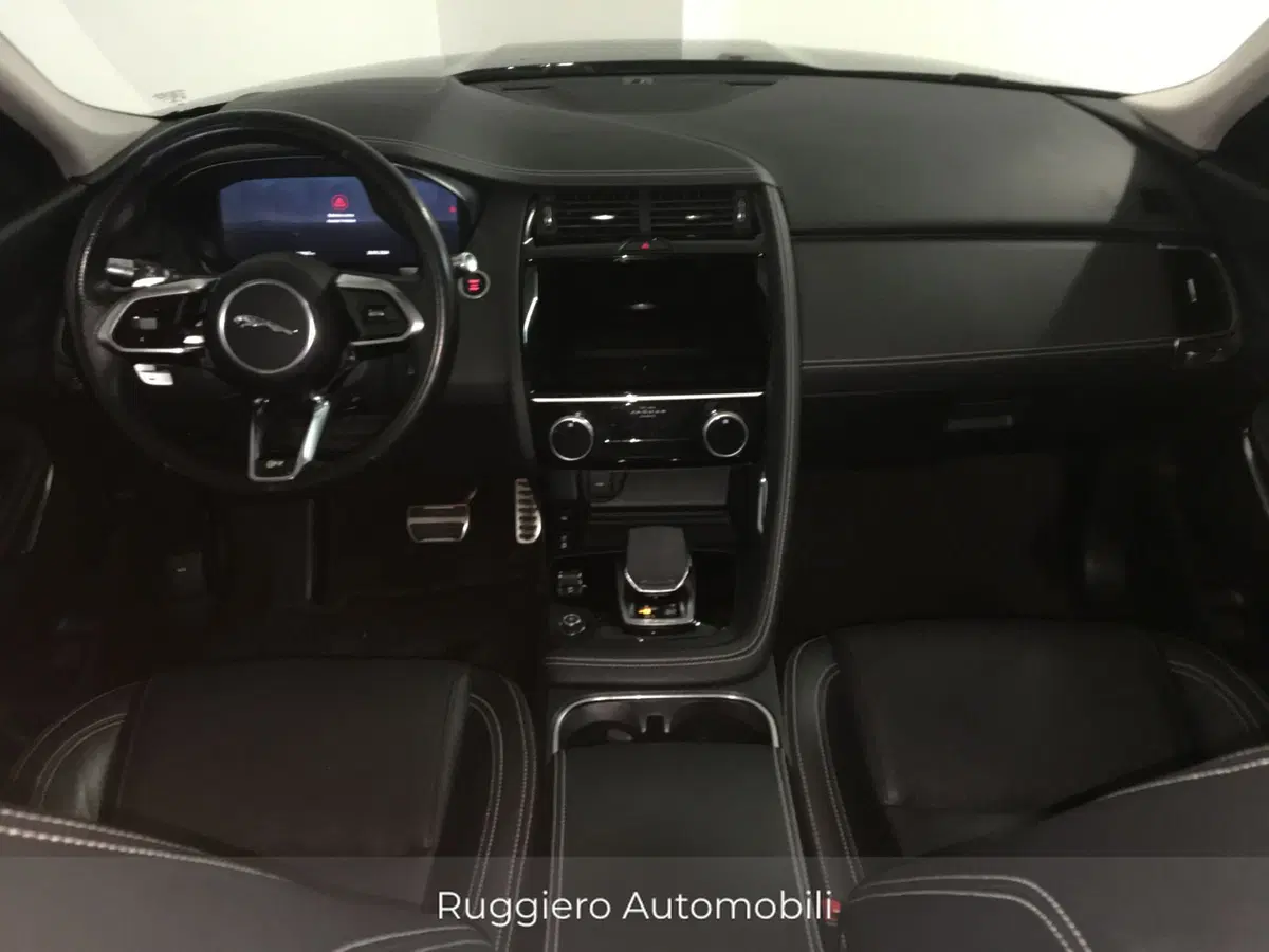 Jaguar E-Pace usata a Catanzaro (10)