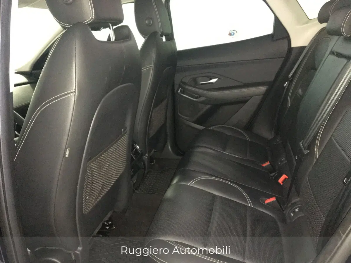 Jaguar E-Pace usata a Catanzaro (15)