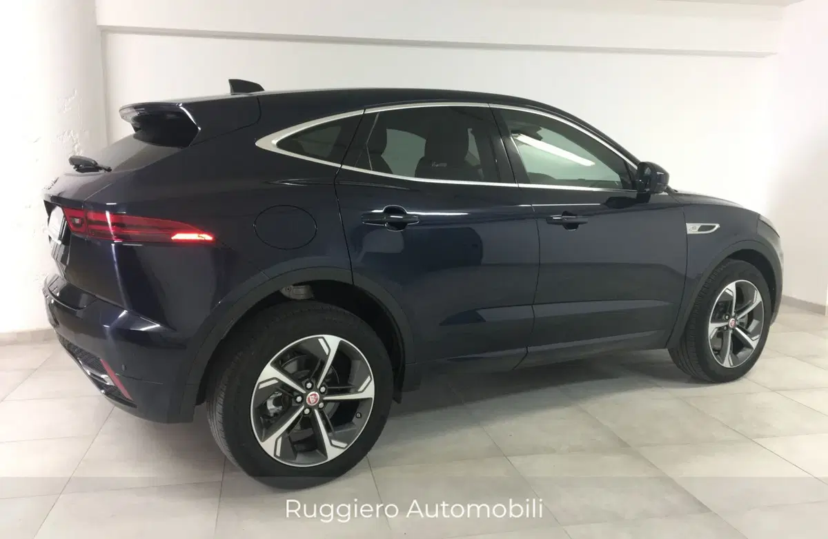 Jaguar E-Pace usata a Catanzaro (7)