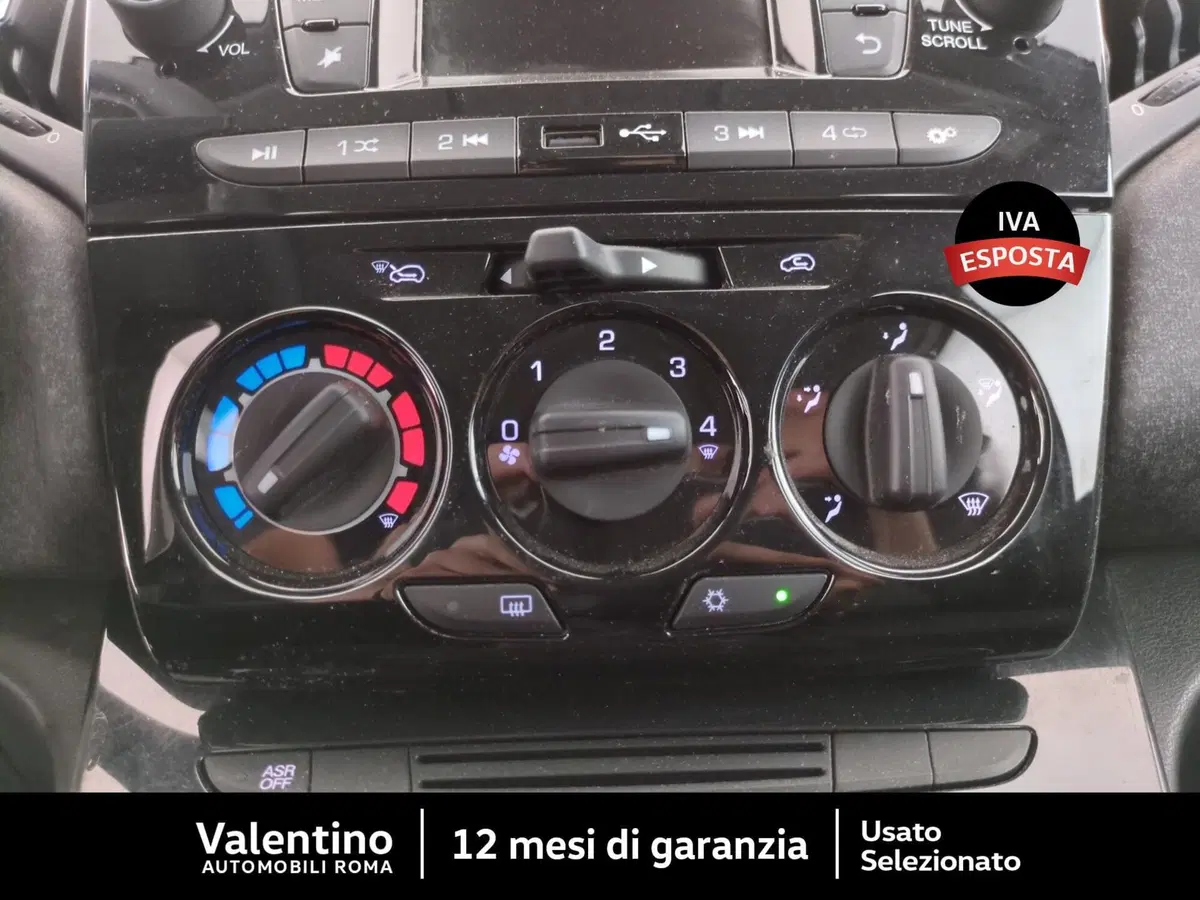 Lancia Ypsilon usata a Roma (16)