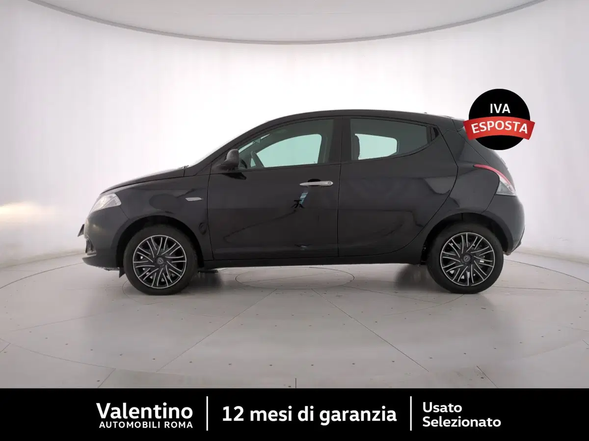 Lancia Ypsilon usata a Roma (4)