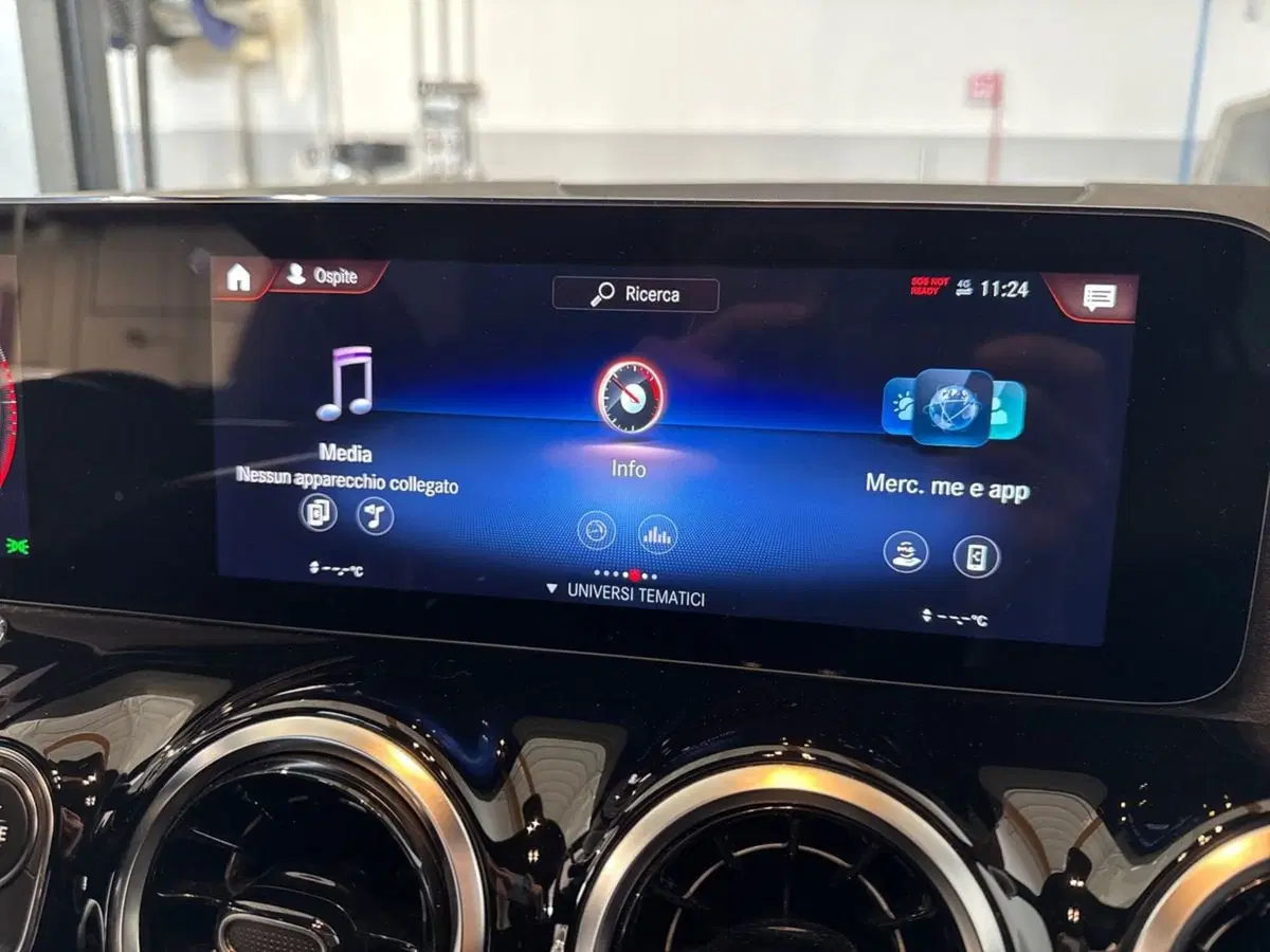 Mercedes-Benz GLA SUV usata a Bari (12)