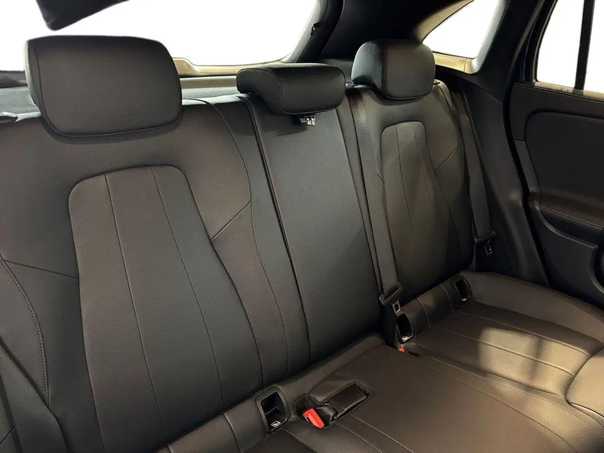 Mercedes-Benz GLA SUV usata a Bari (16)