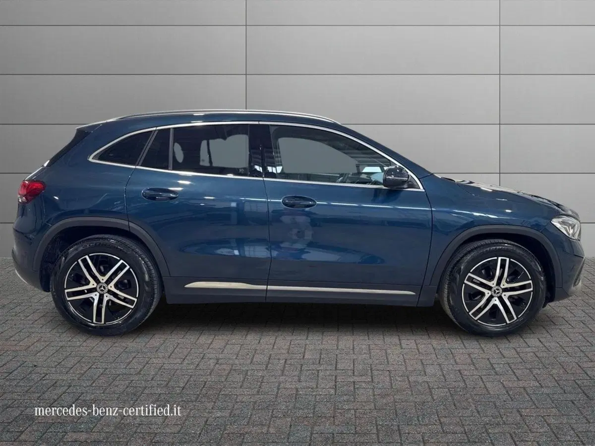 Mercedes-Benz GLA SUV usata a Bari (5)