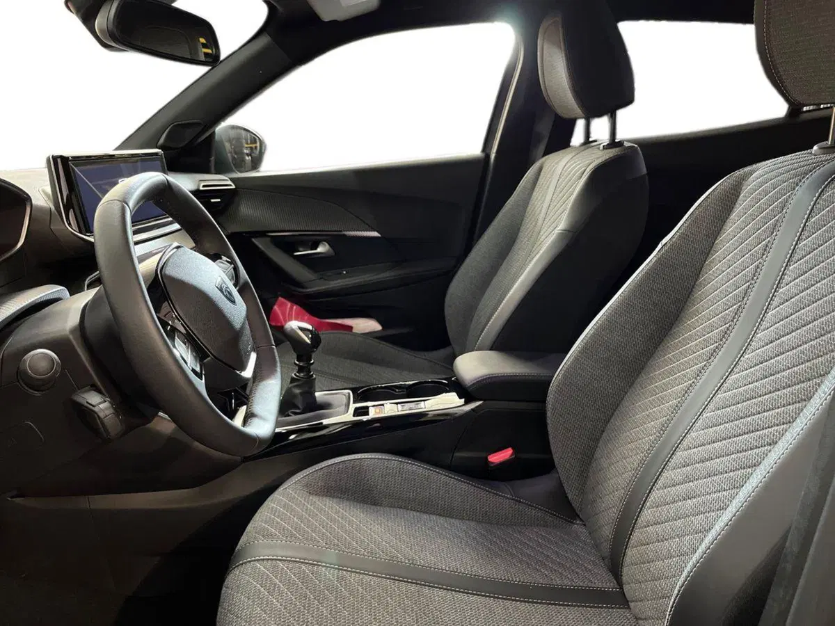 Peugeot 2008 usata a Bari (7)