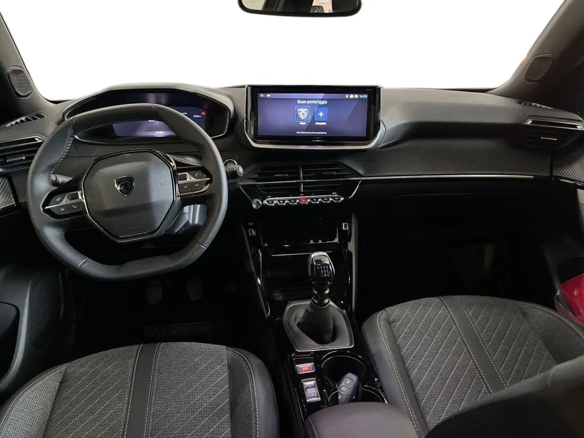 Peugeot 2008 usata a Bari (8)