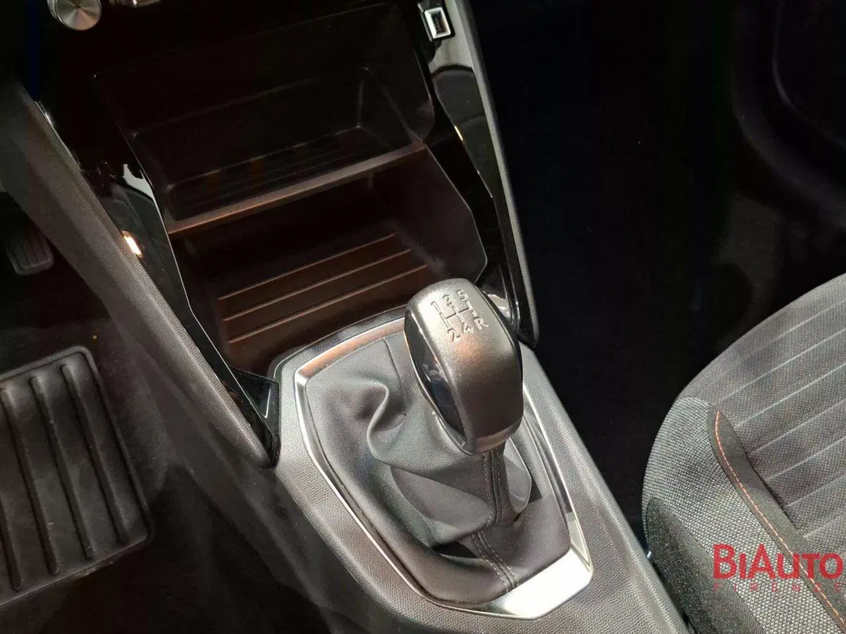 Peugeot 208 usata a Firenze (15)