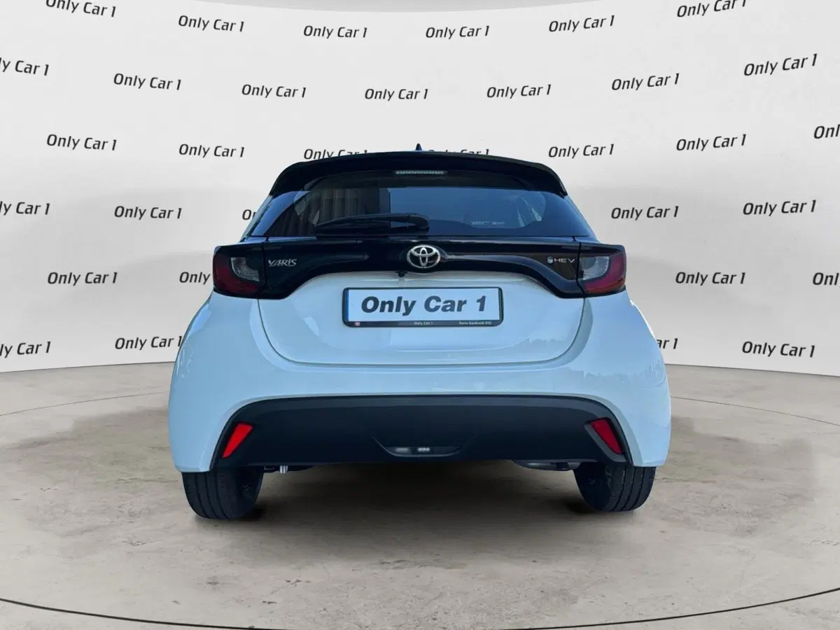 Toyota Yaris nuova a Ferrara (4)