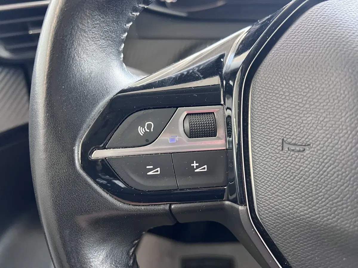 Peugeot 2008 usata a Bari (19)