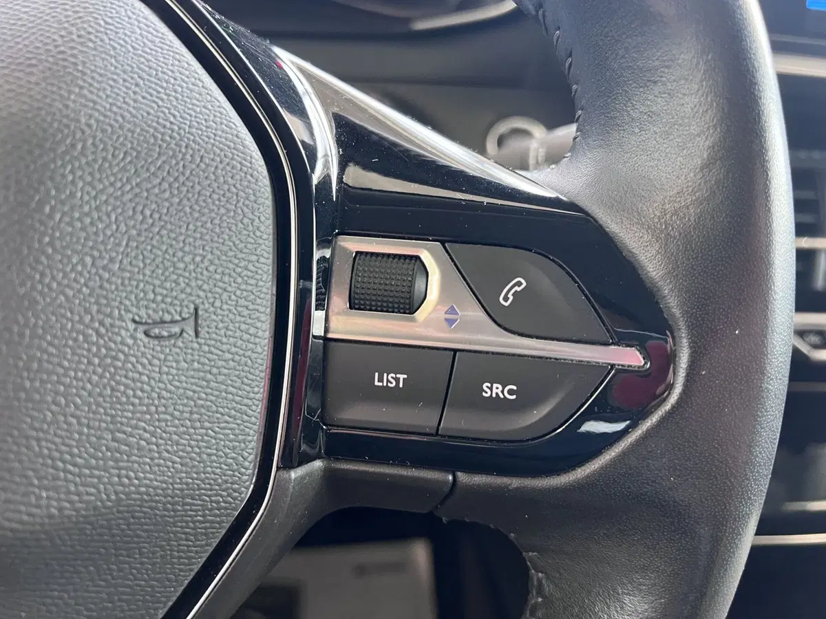 Peugeot 2008 usata a Bari (20)