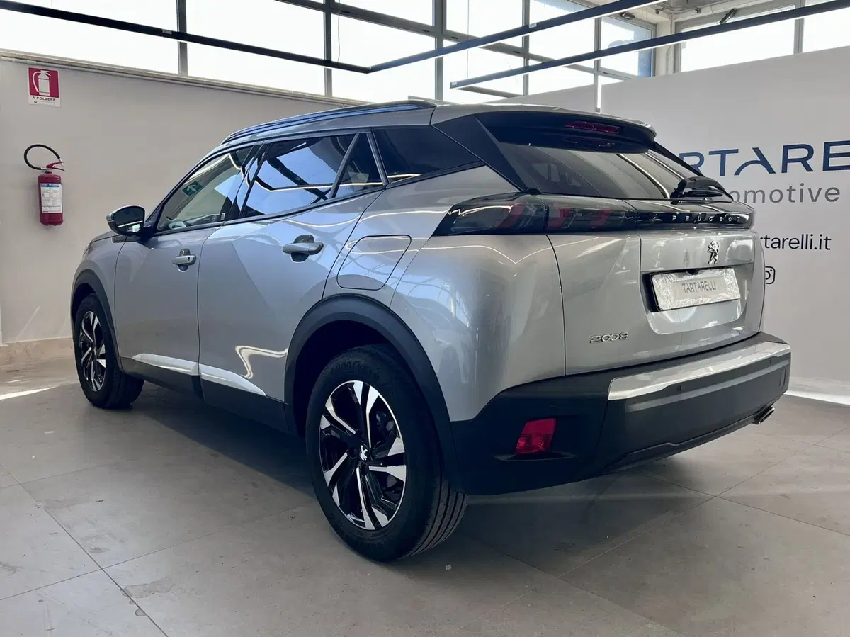 Peugeot 2008 usata a Bari (5)