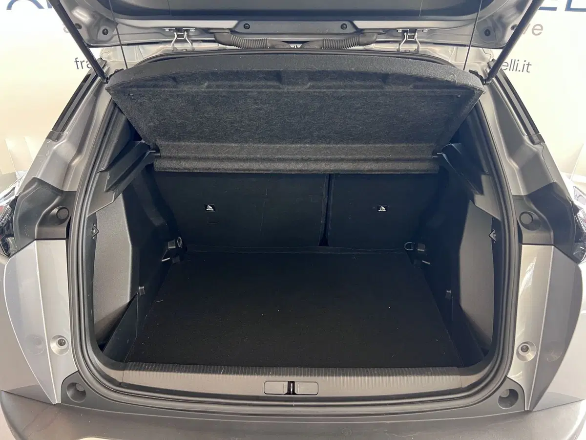 Peugeot 2008 usata a Bari (9)