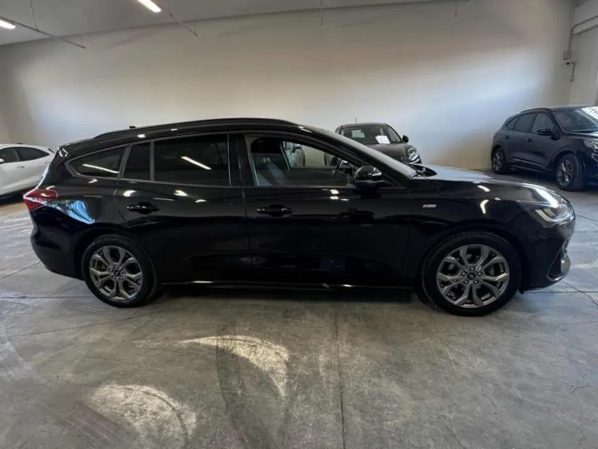 Ford Focus Station Wagon usata a Bologna (4)