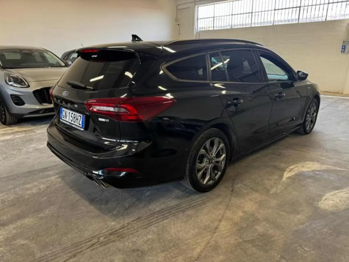 Ford Focus Station Wagon usata a Bologna (5)