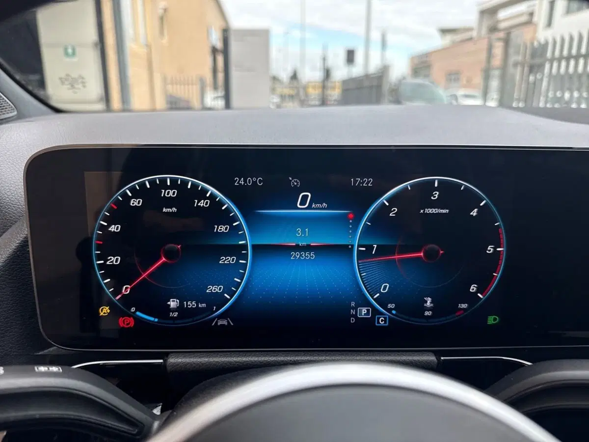 Mercedes-Benz GLA SUV usata a Firenze (13)