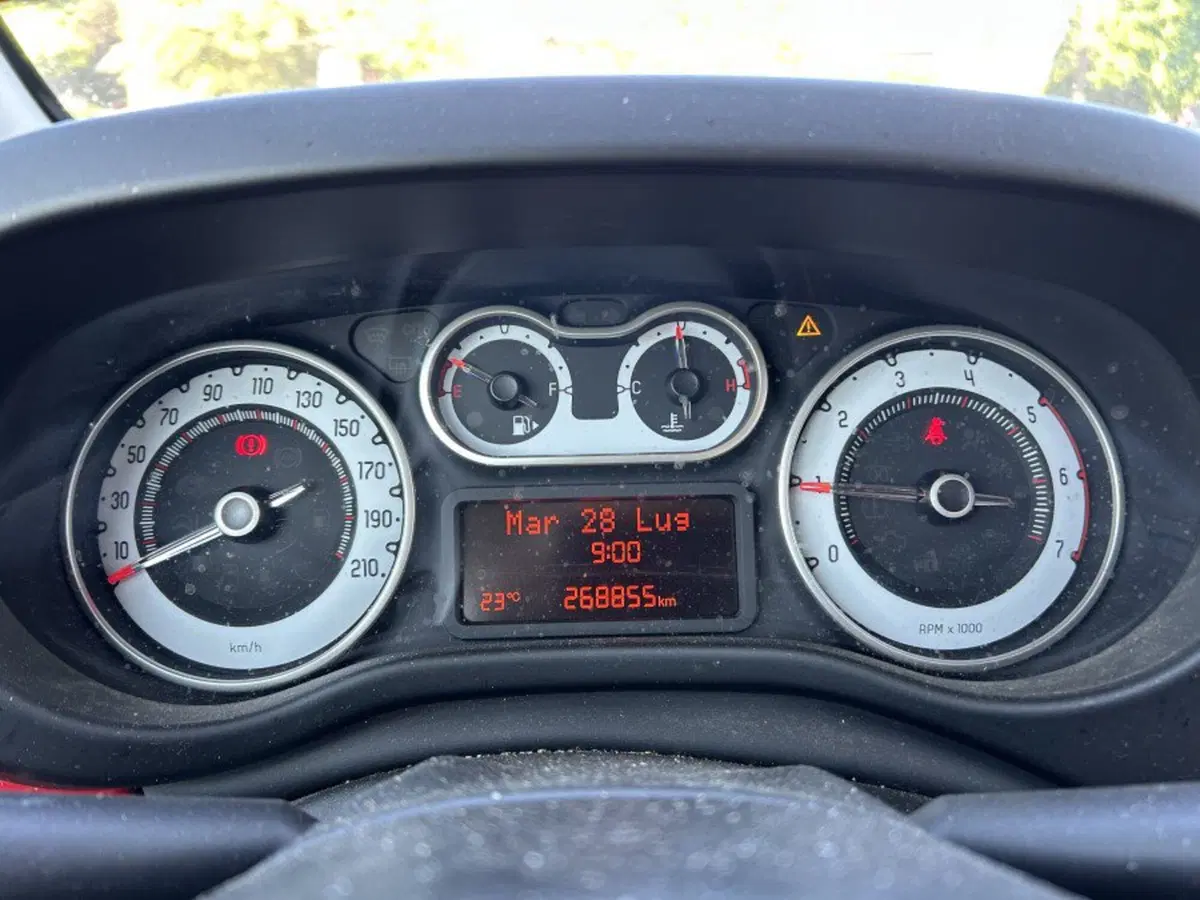 Fiat 500L Living usata a Cuneo (12)