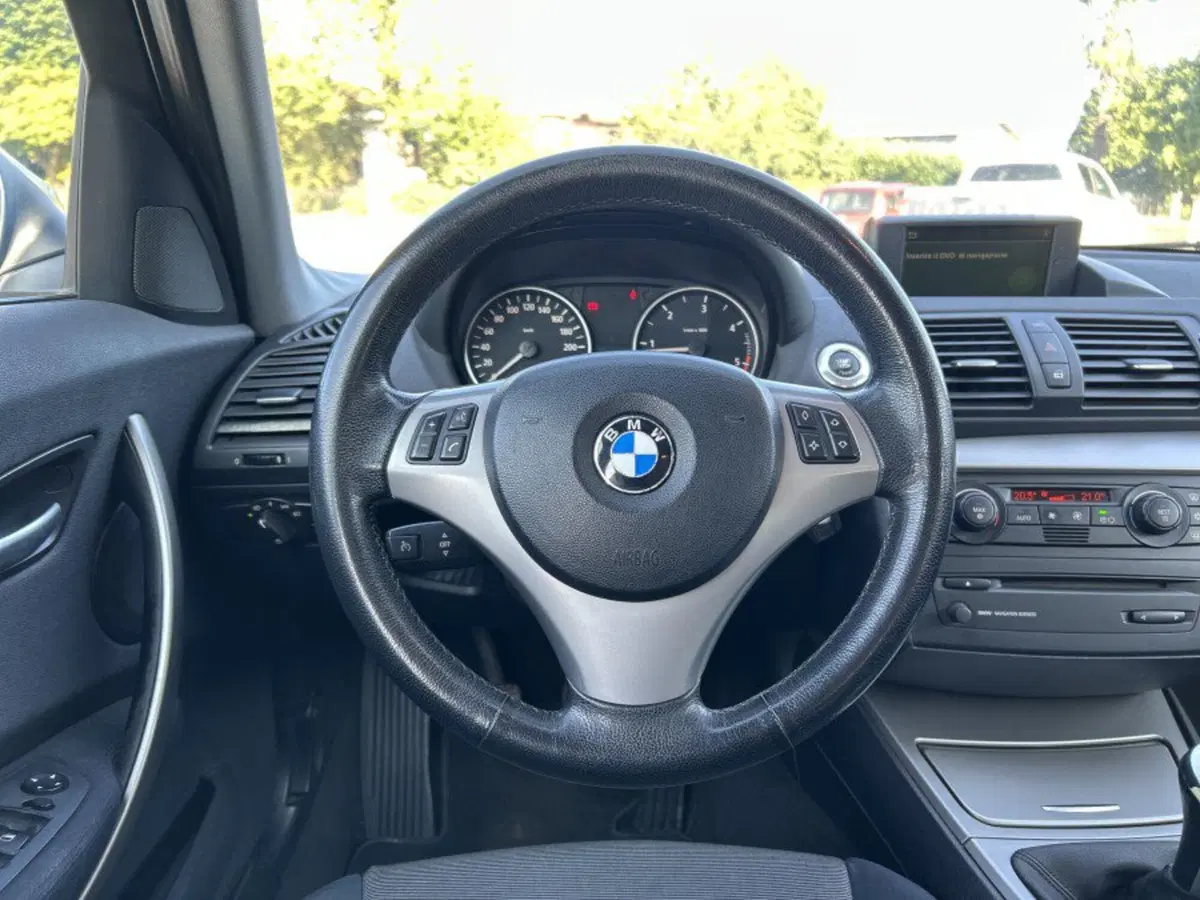 BMW Serie 1 usata a Cuneo (9)