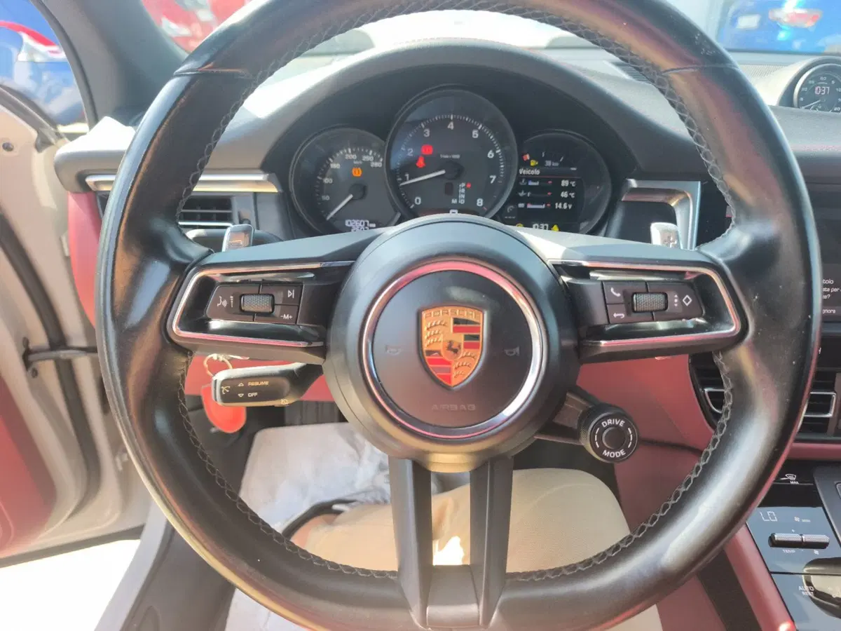 Porsche Macan usata a Frosinone (16)