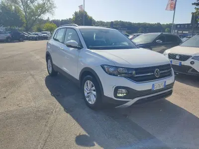 Volkswagen T-Cross 1.0 tsi Life 95cv del 2022 usata a Ceccano