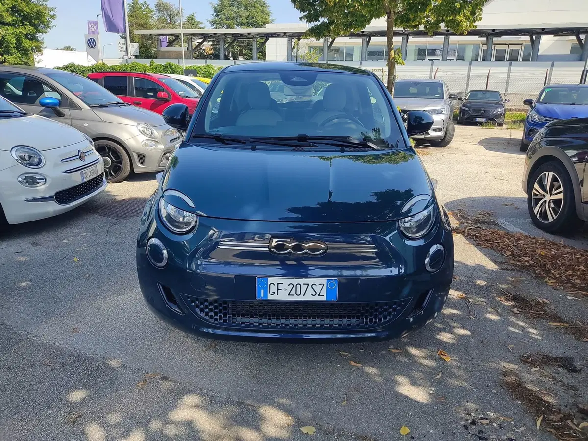 Fiat 500e Cabrio usata a Frosinone (3)