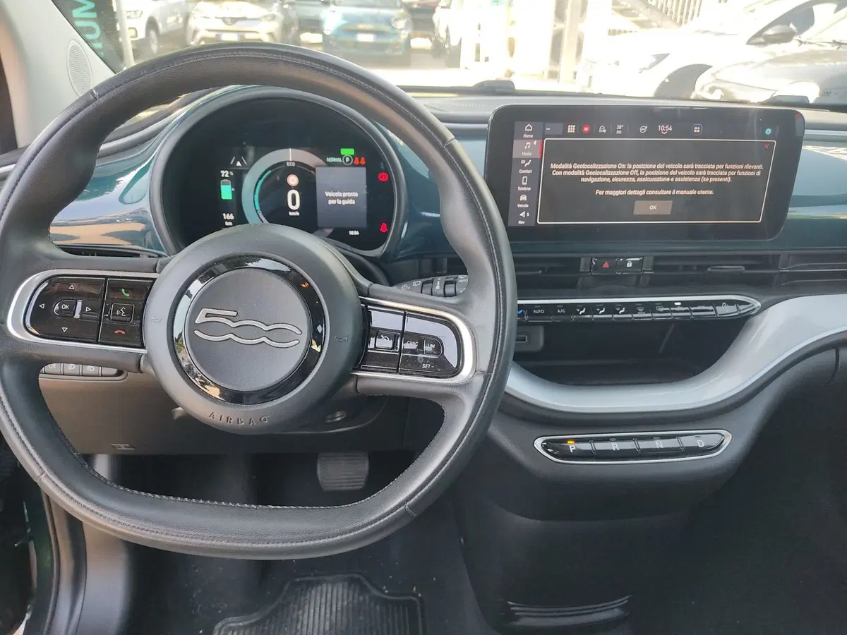 Fiat 500e Cabrio usata a Frosinone (5)