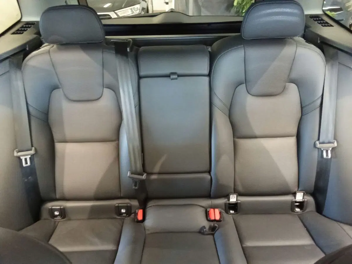 Volvo XC60 usata a Rimini (16)