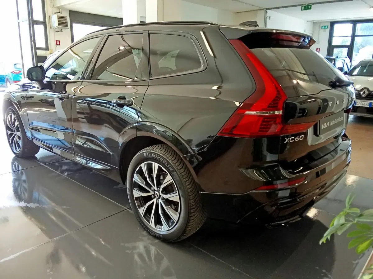 Volvo XC60 usata a Rimini (6)