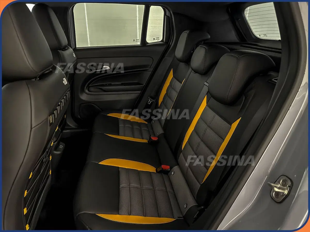 Jeep Avenger nuova a Milano (10)