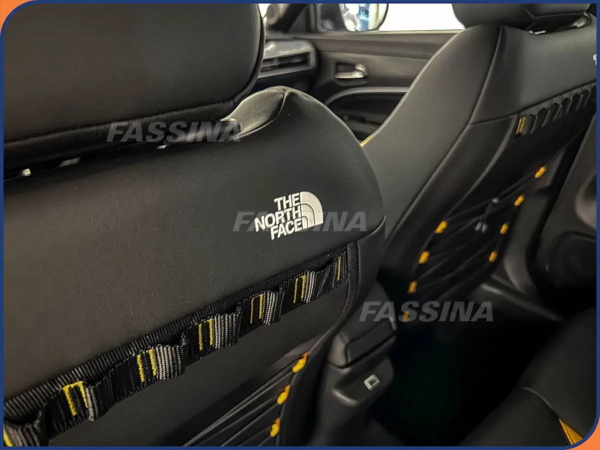 Jeep Avenger nuova a Milano (12)