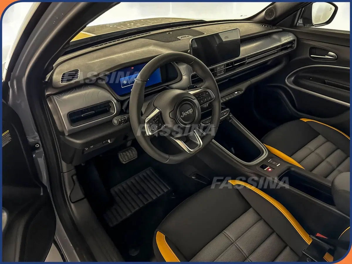 Jeep Avenger nuova a Milano (9)