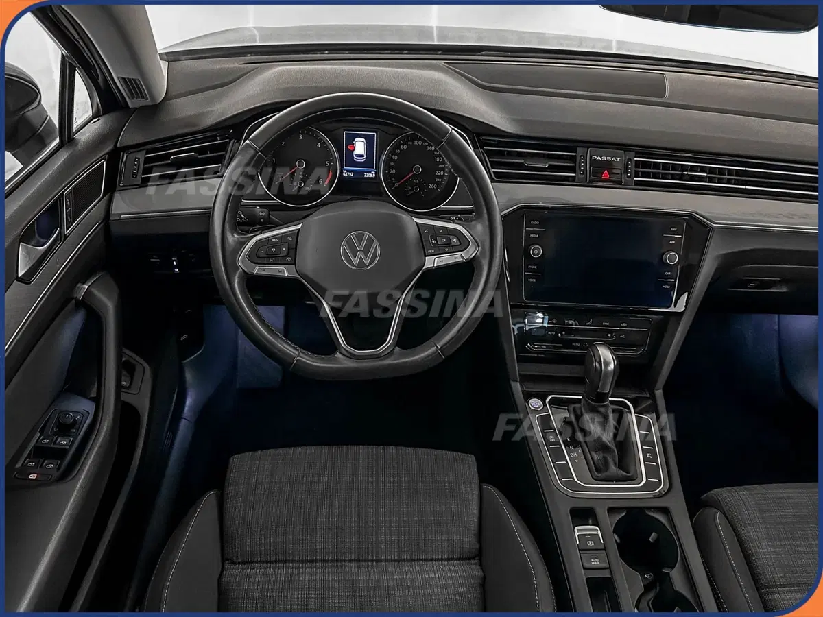 Volkswagen Passat usata a Milano (11)