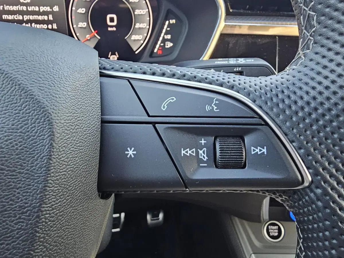 Audi Q3 Sportback usata a Bari (7)