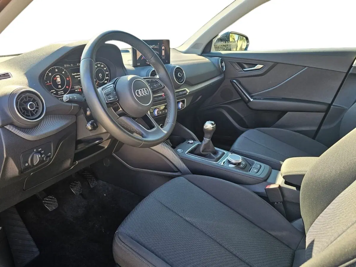 Audi Q2 usata a Bari (16)