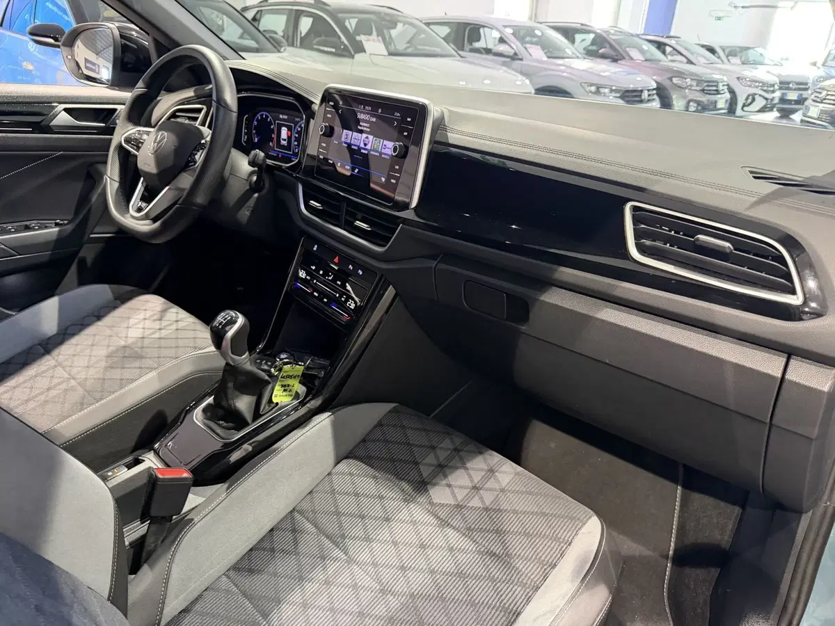 Volkswagen T-Roc usata a Genova (10)