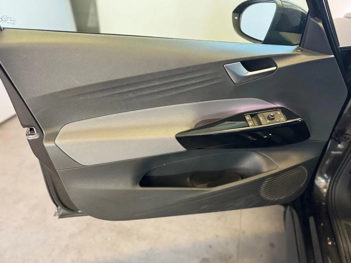 Volkswagen ID.3 usata a Varese (18)