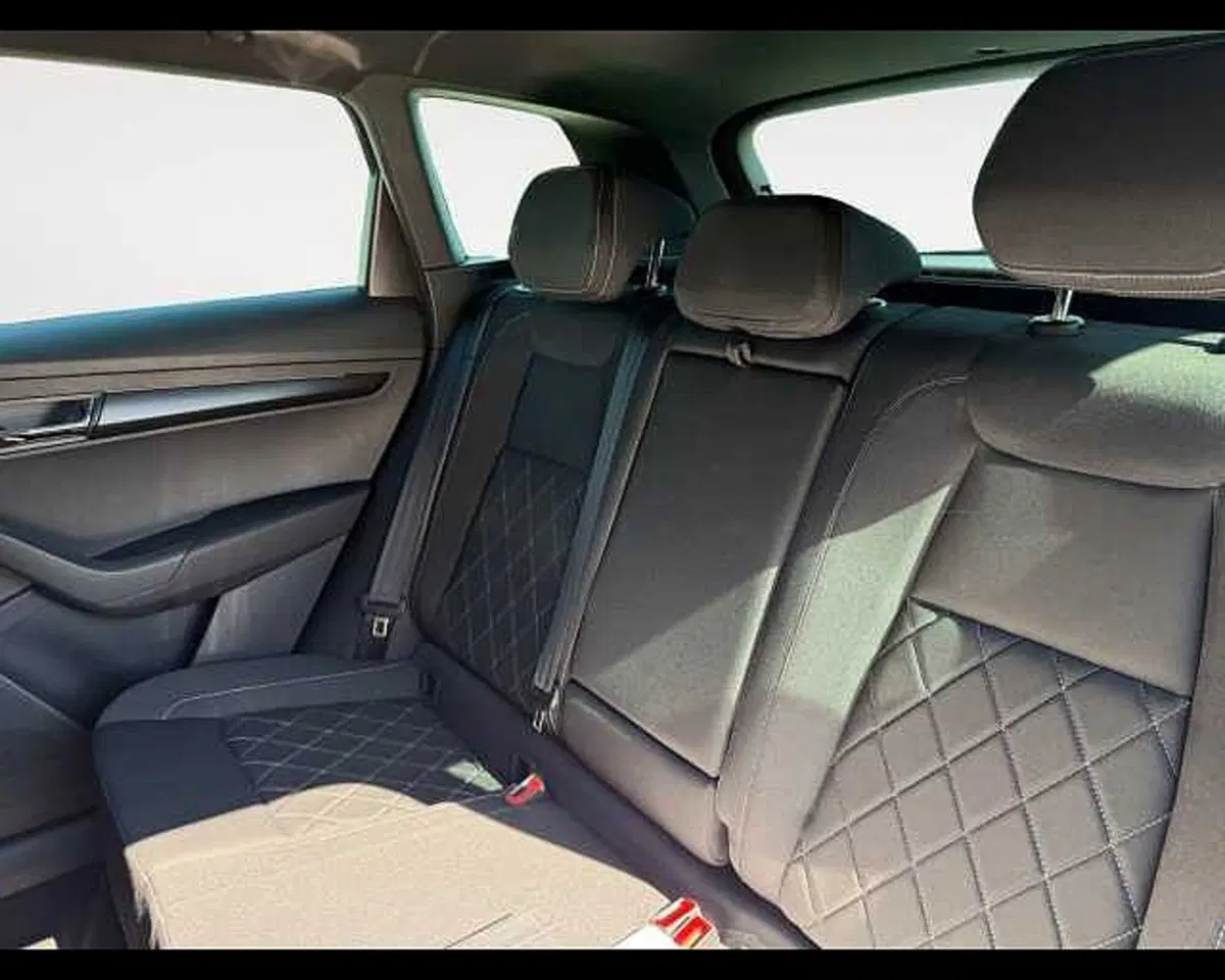 Skoda Karoq usata a Ravenna (15)