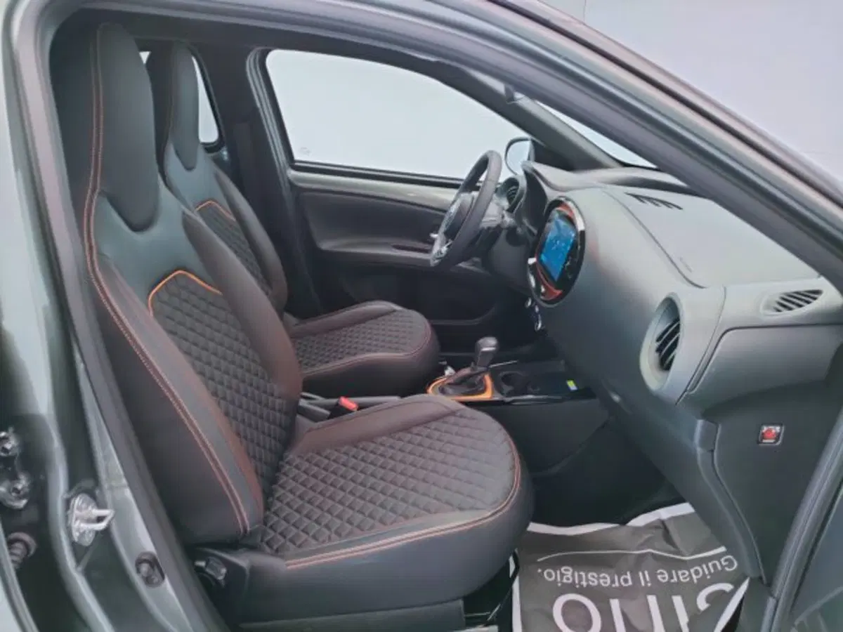 Toyota Aygo X usata a Teramo (11)